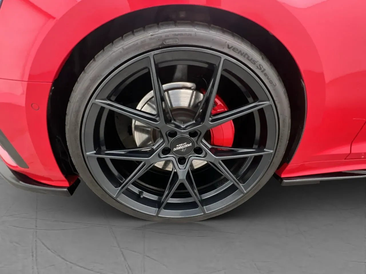 Vehicle image 35