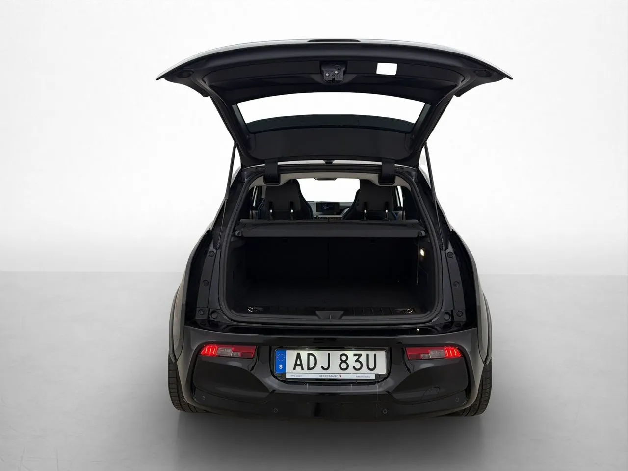 Vehicle image 24