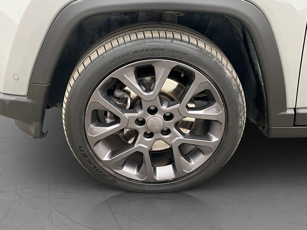 Vehicle image 30