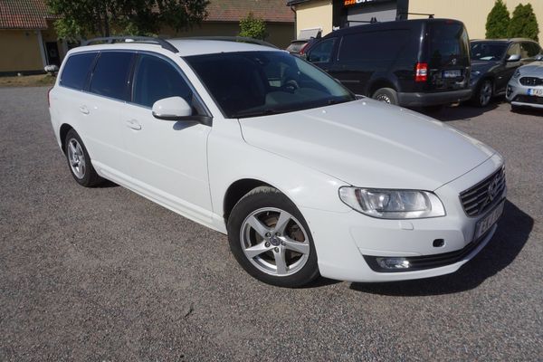 Volvo V70 D3 Momentum Drag/M-värmare - 2015