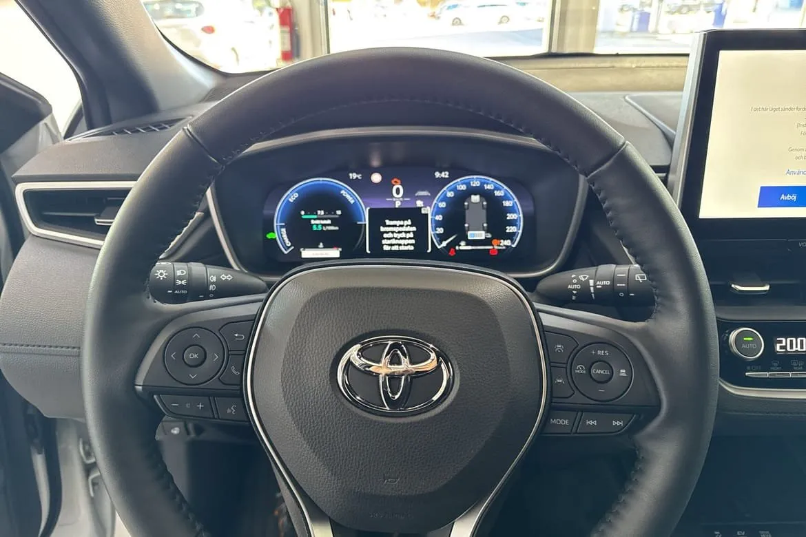 Vehicle image 11