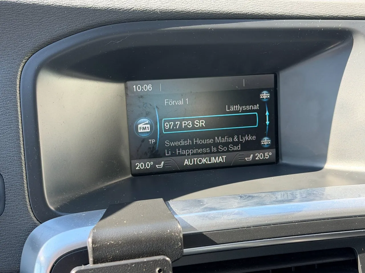 Vehicle image 22