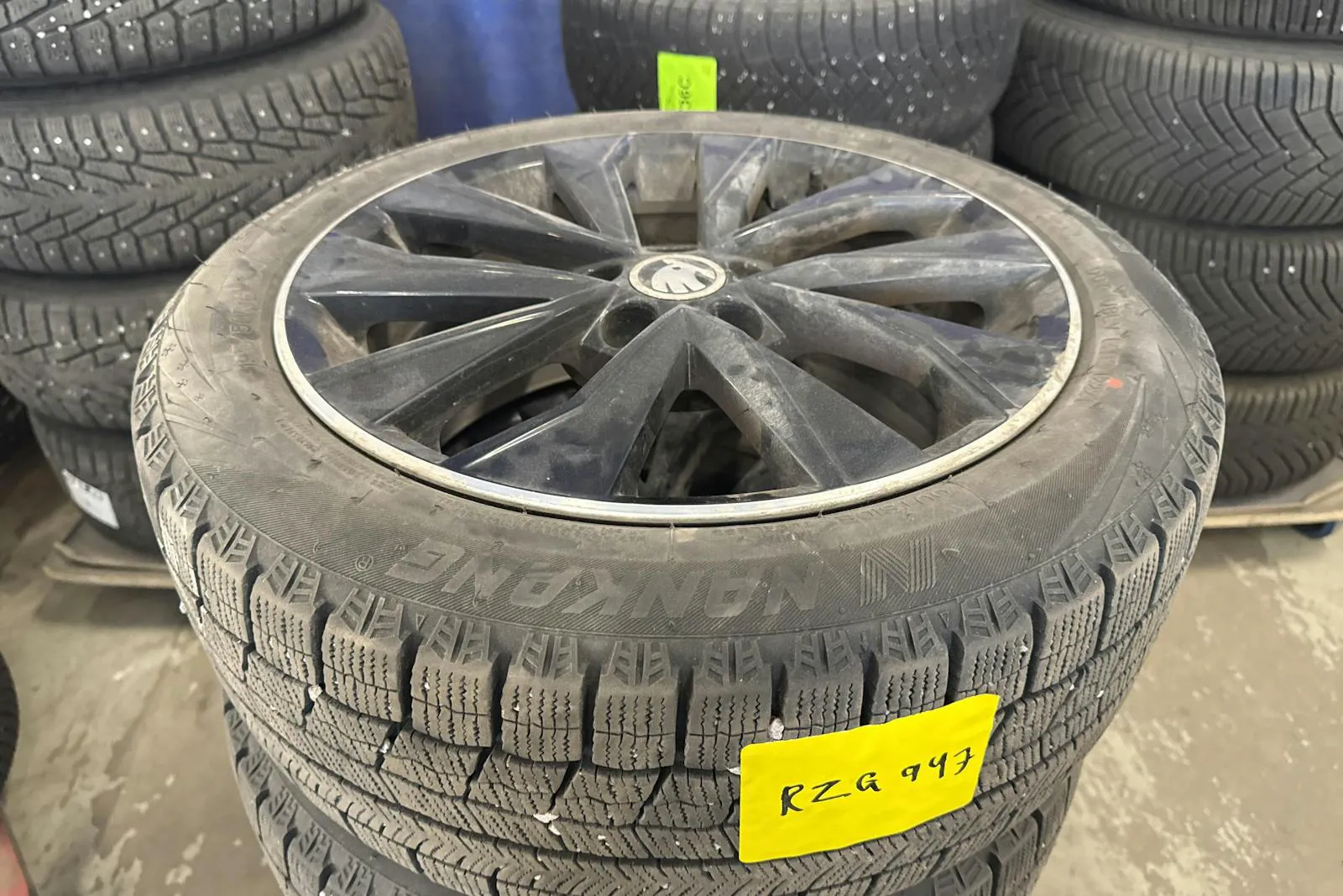 Vehicle image 13