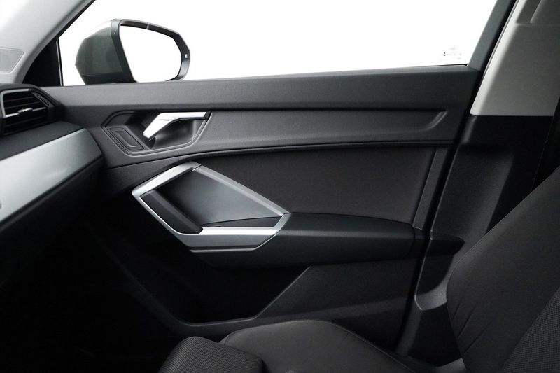 Audi Q3 bild 16