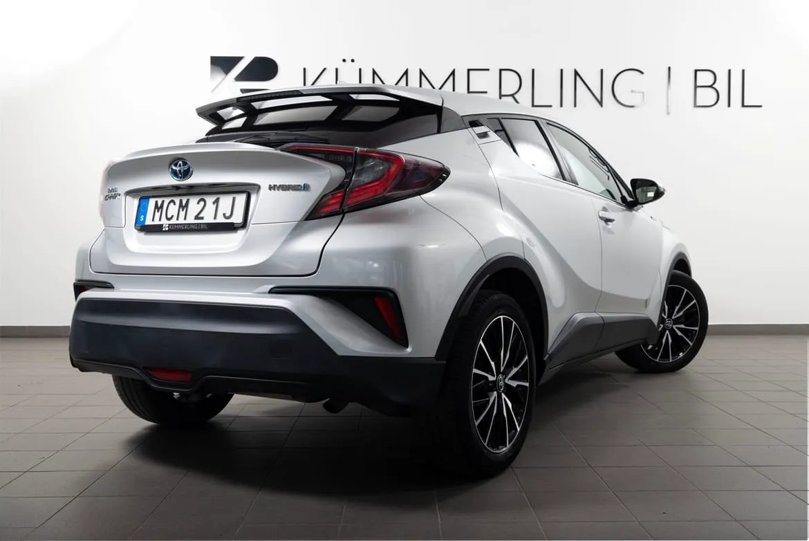 Vehicle image 11