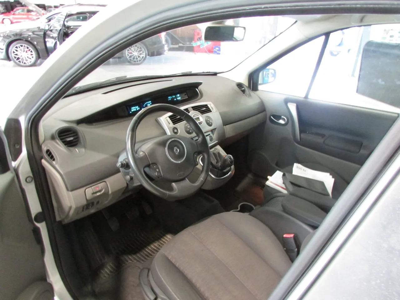 Vehicle image 8