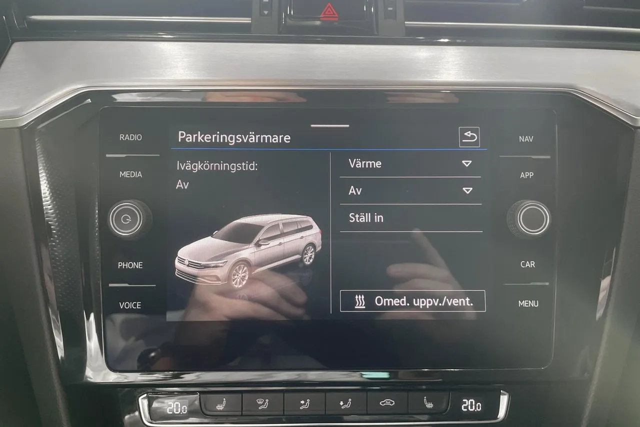 Vehicle image 21