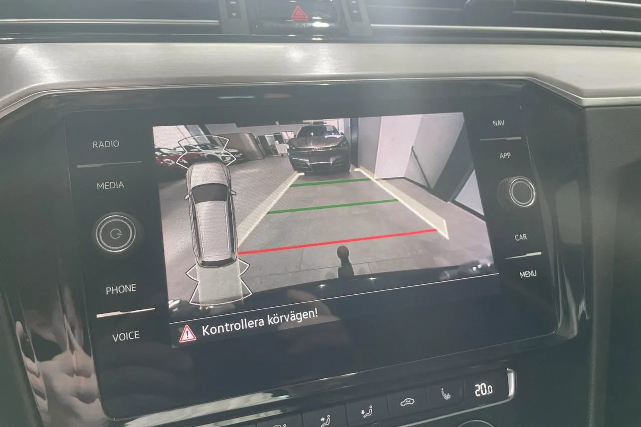 Vehicle image 20