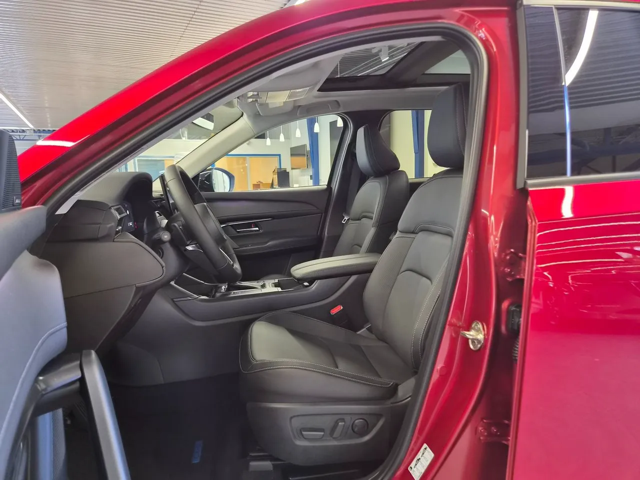 Vehicle image 6