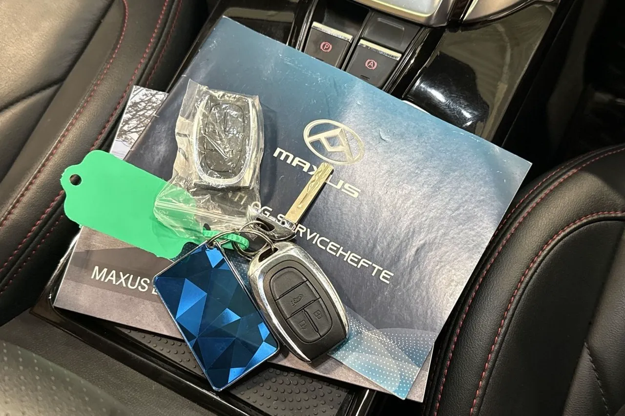 Vehicle image 25