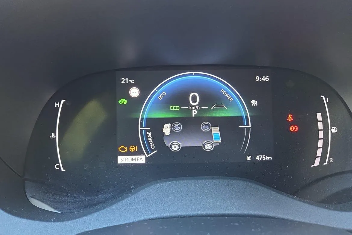 Vehicle image 13