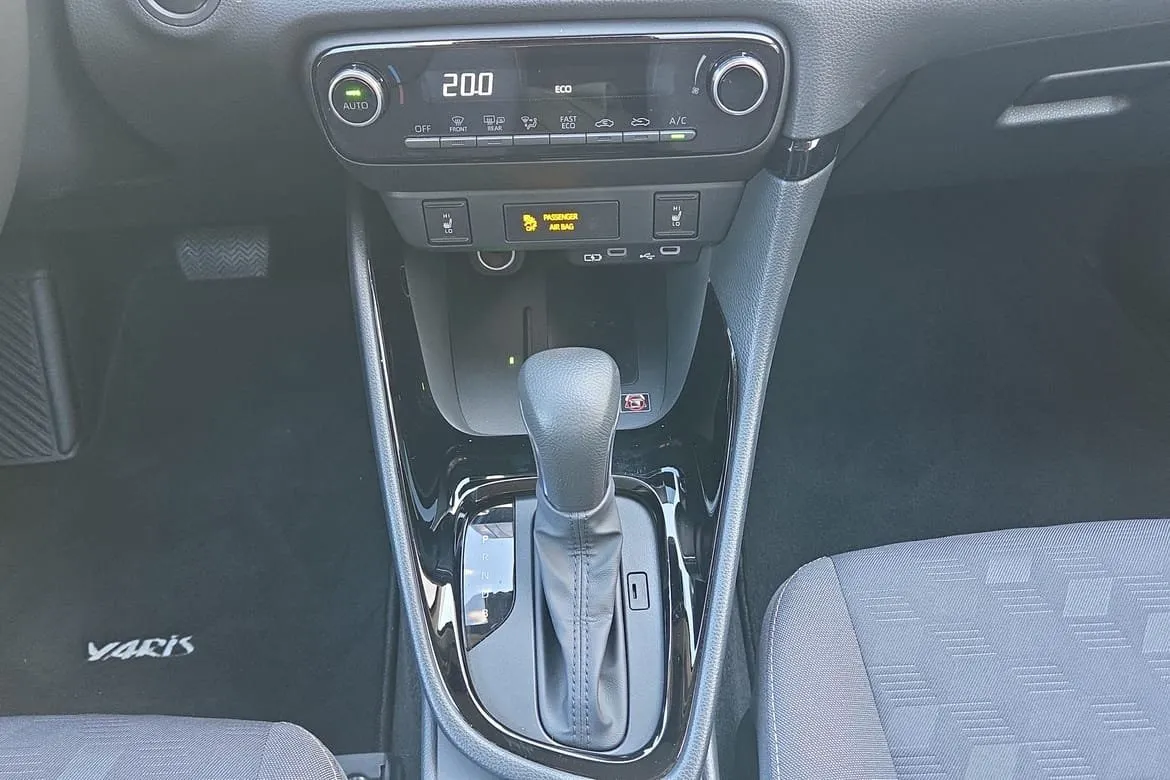 Vehicle image 20