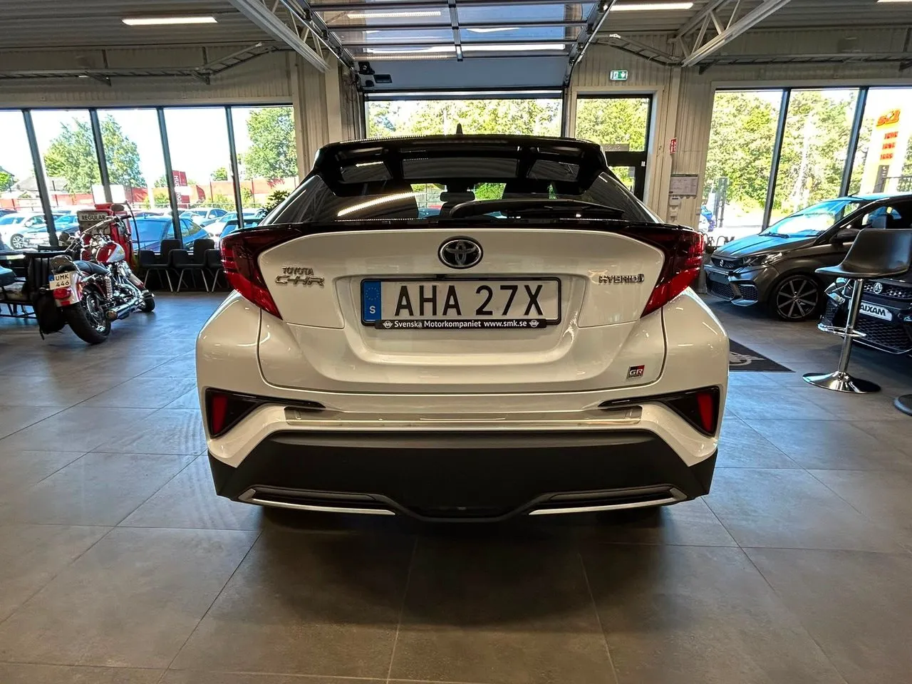 Vehicle image 5