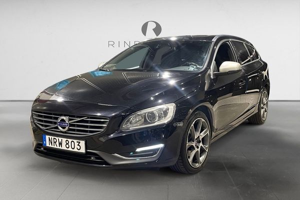 Volvo V60 D4 181 HK AUT OCEAN RACE DRAG NAVI D-VÄRM KAMREM BYTT - 2015