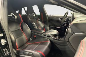 Mercedes CLA45 AMG bild 17
