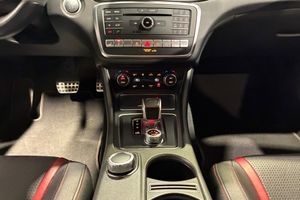 Mercedes CLA45 AMG bild 13
