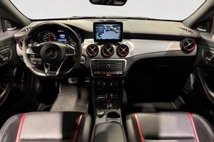 Mercedes CLA45 AMG bild 12