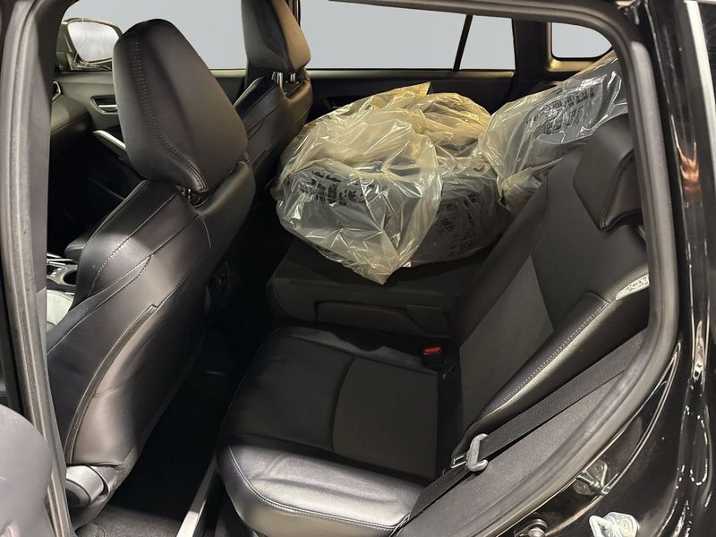 Toyota Corolla Cross bild 8