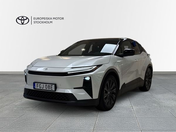 Toyota C-HR+ EXECUTIVE AWD PANORAMA JBL / V-HJUL / MOMS - 2026