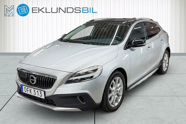 Volvo V40 Cross Country D3 Automat Panorama Business Adv Summum Navi Ny kamrem - 2017