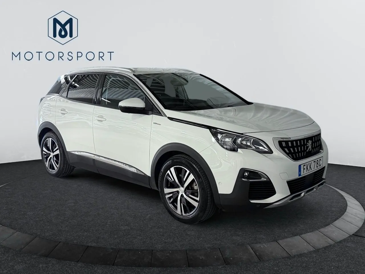 Vehicle image 7