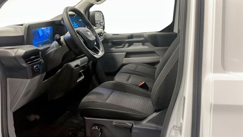 Ford Custom bild 9