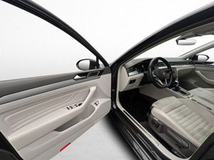Volkswagen Passat bild 8