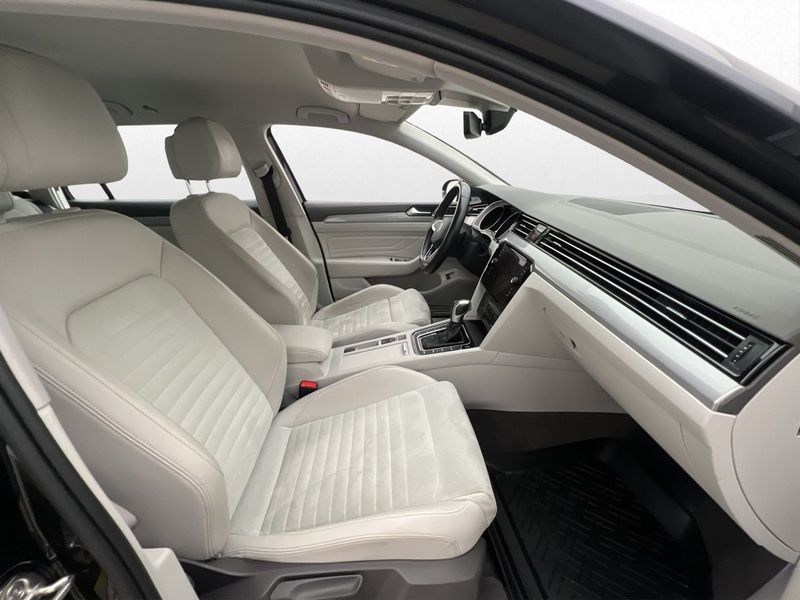 Volkswagen Passat bild 11