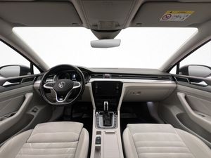Volkswagen Passat bild 14