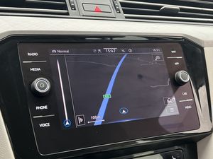 Volkswagen Passat bild 19