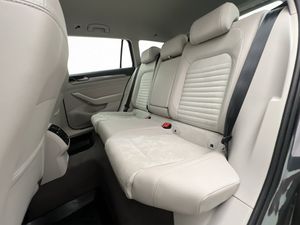 Volkswagen Passat bild 13