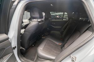 BMW 330 bild 15