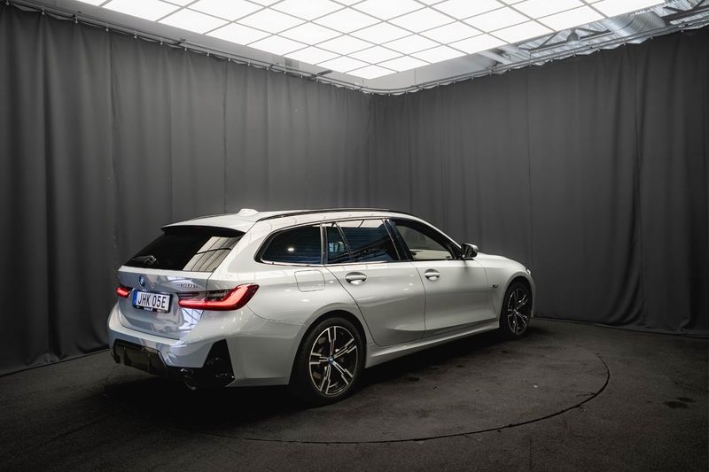 BMW 330 bild 7