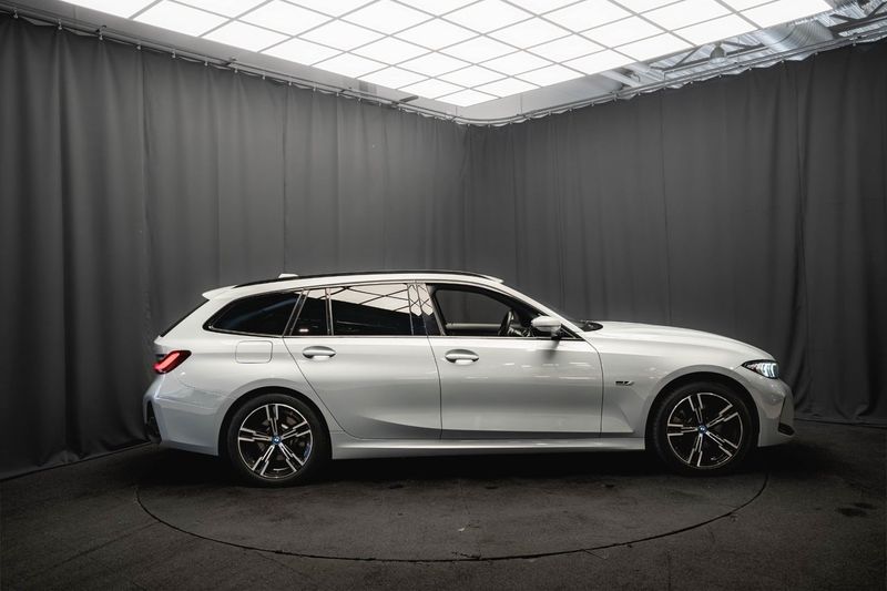 BMW 330 bild 6
