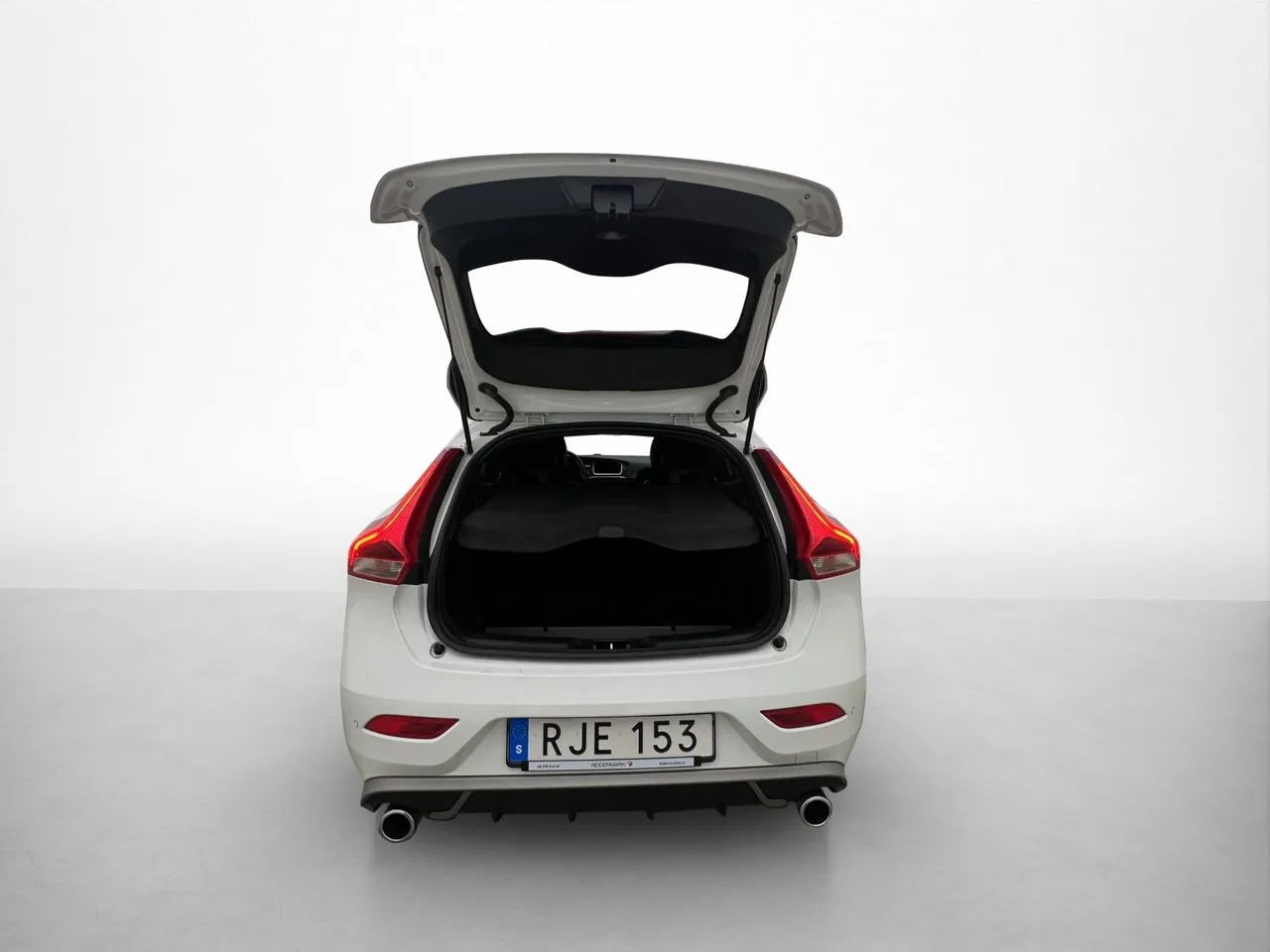 Vehicle image 23