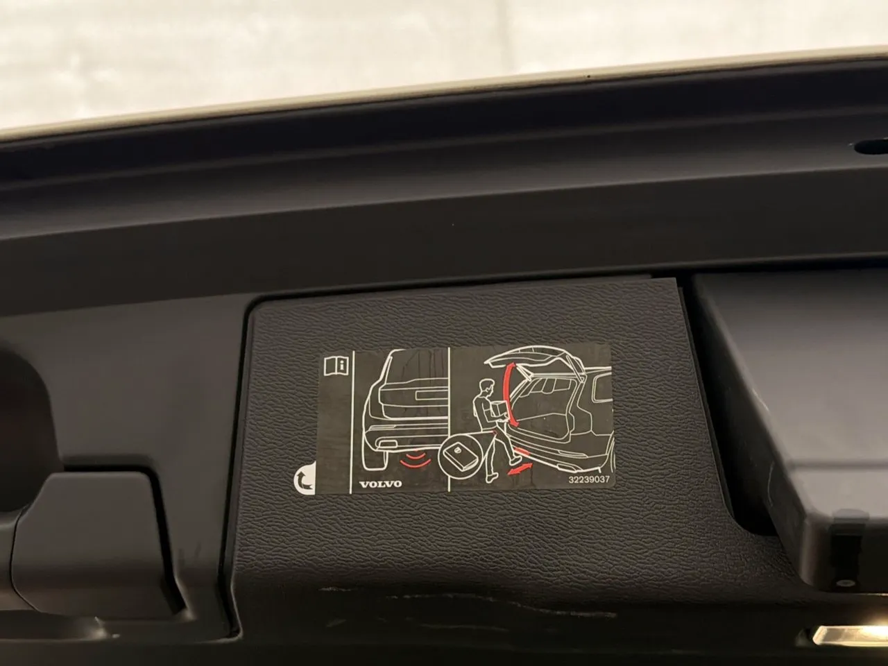 Vehicle image 28