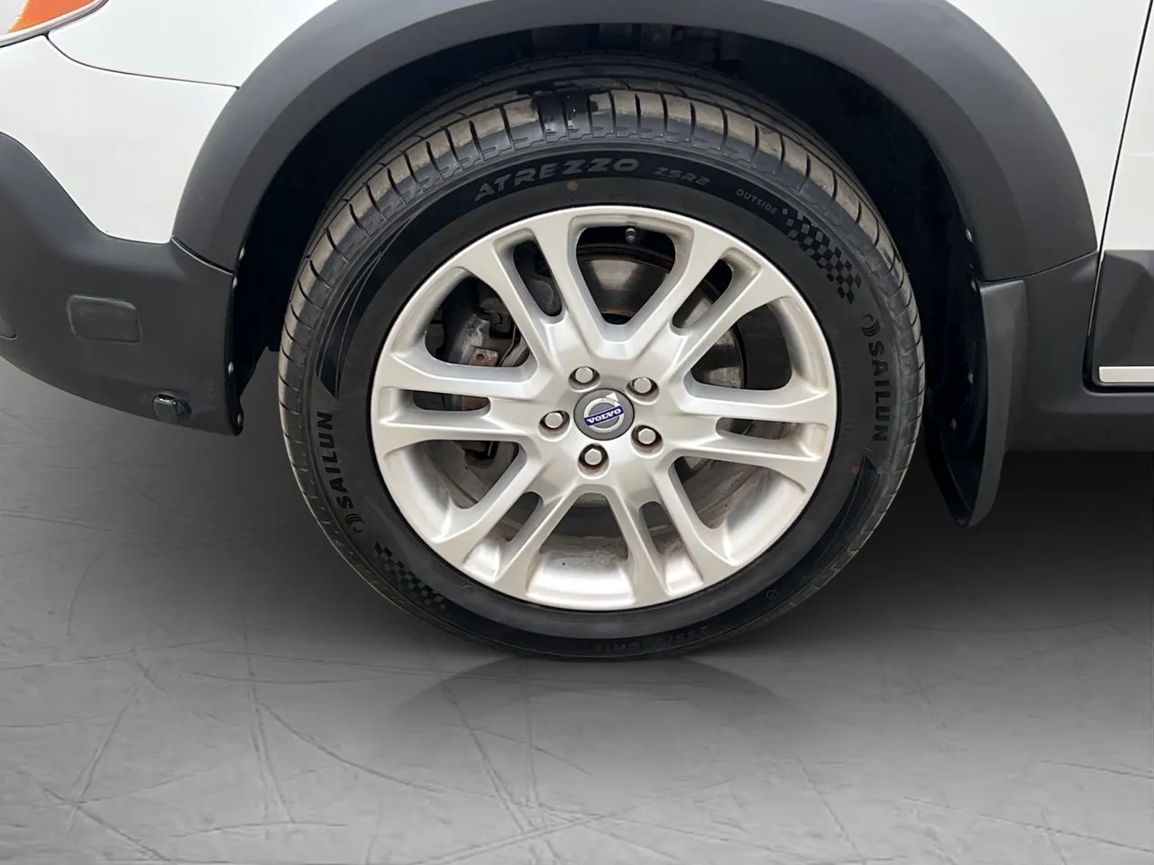 Vehicle image 30