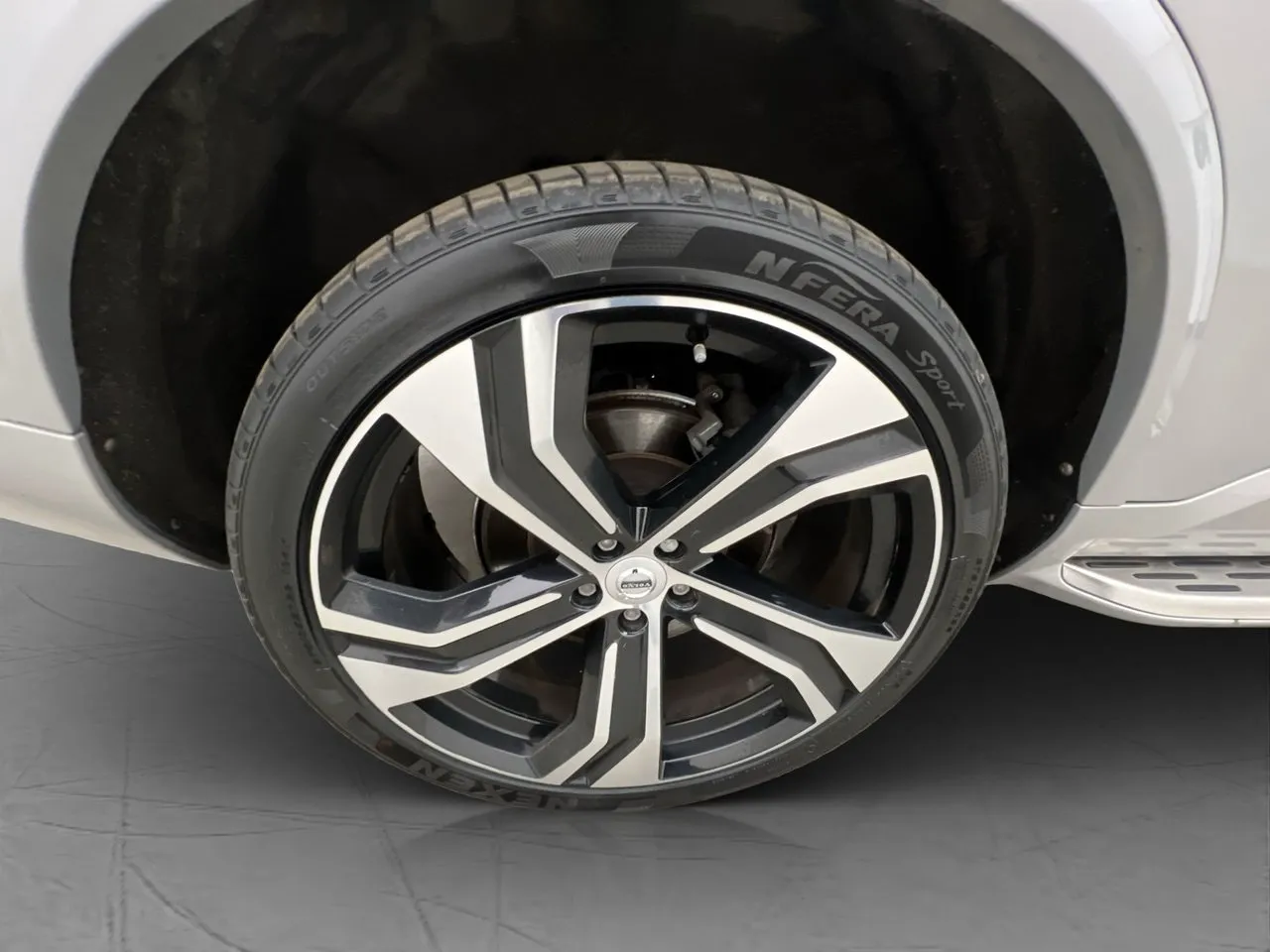 Vehicle image 36