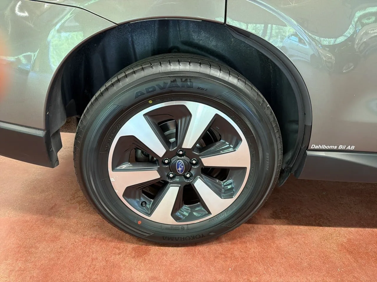 Vehicle image 16