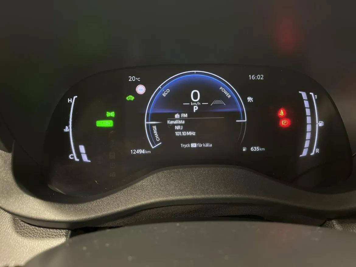 Vehicle image 13
