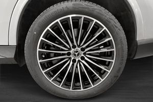 Mercedes GLC300 bild 12