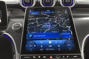 Mercedes GLC300 bild 15