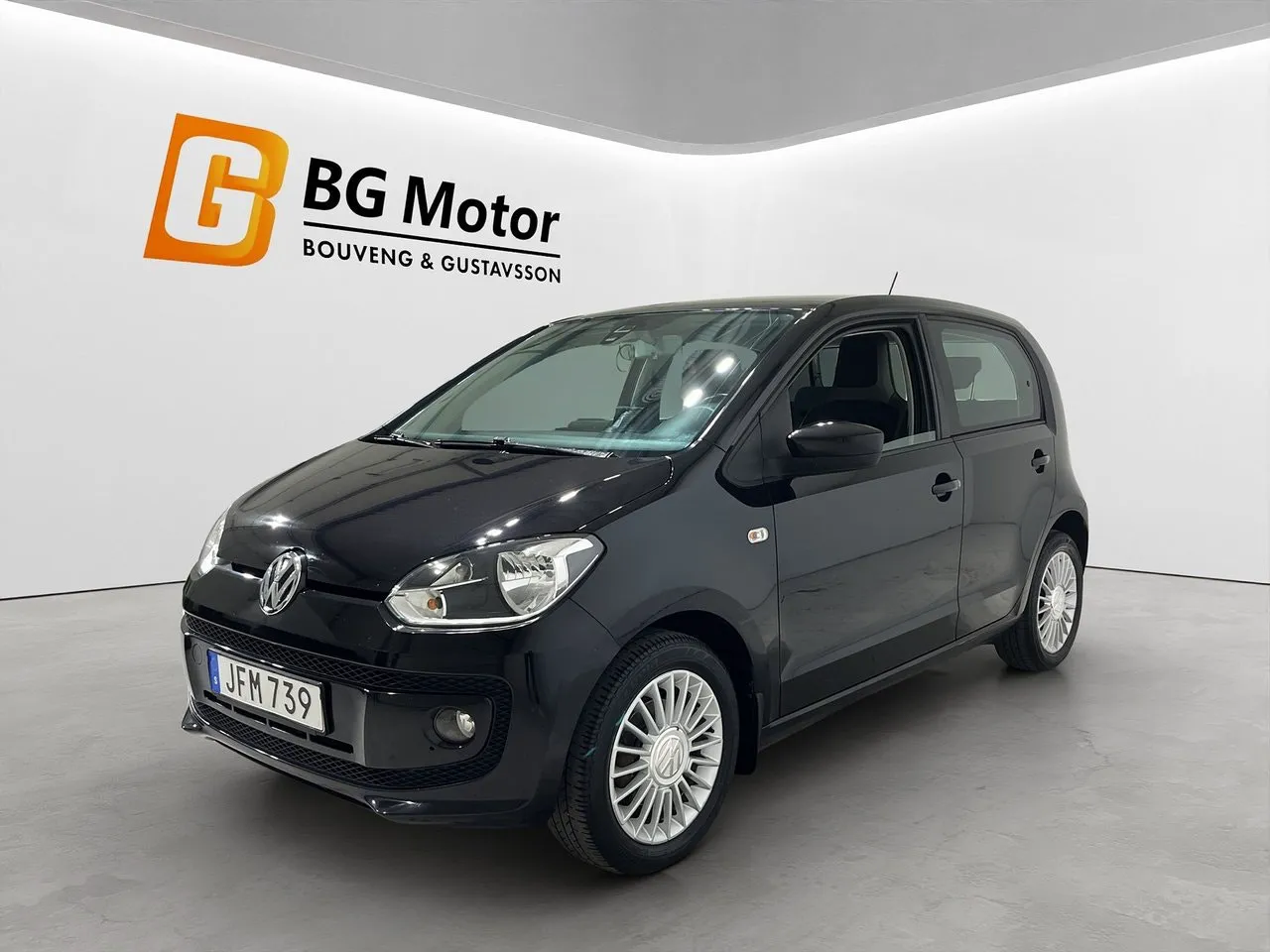 Vehicle image 7