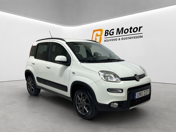 Fiat Panda 4x4 0.9 85HK 8V TwinAir Värmare/Navi/BT - 2014