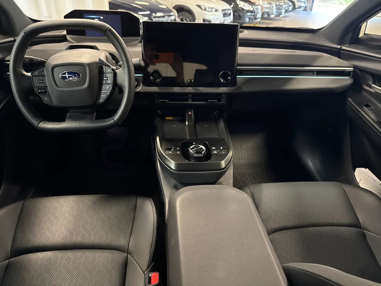 Vehicle image 15