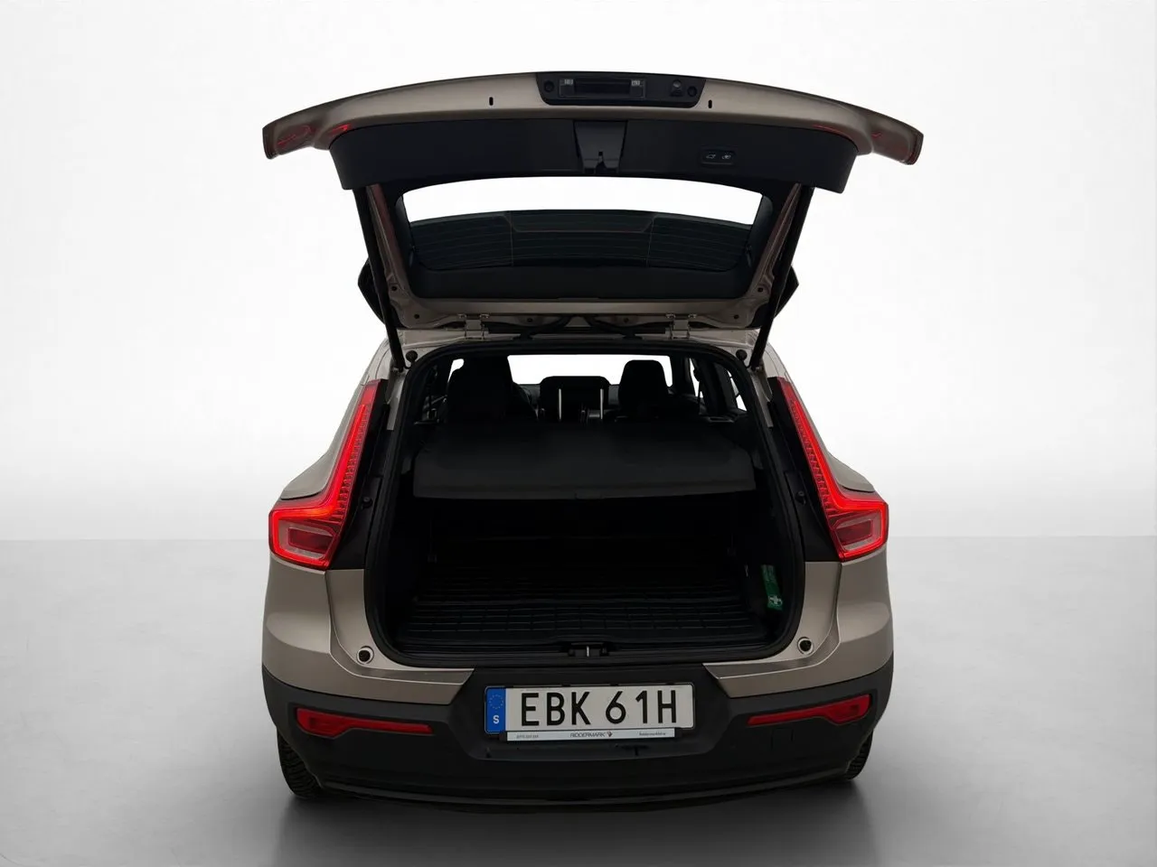 Vehicle image 30
