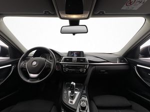 BMW 330 bild 12