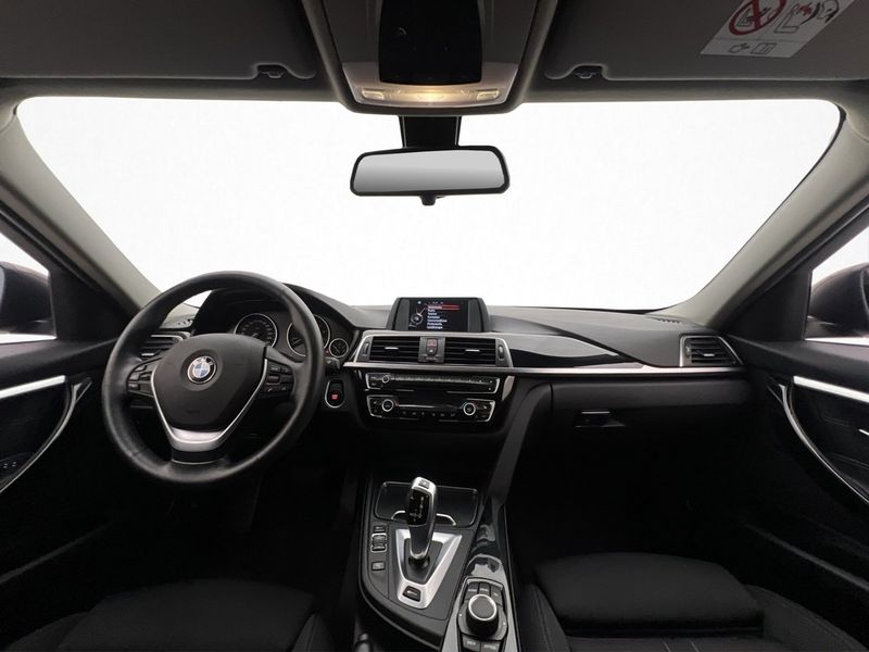 BMW 330 bild 12