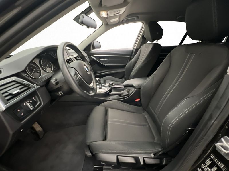 BMW 330 bild 11
