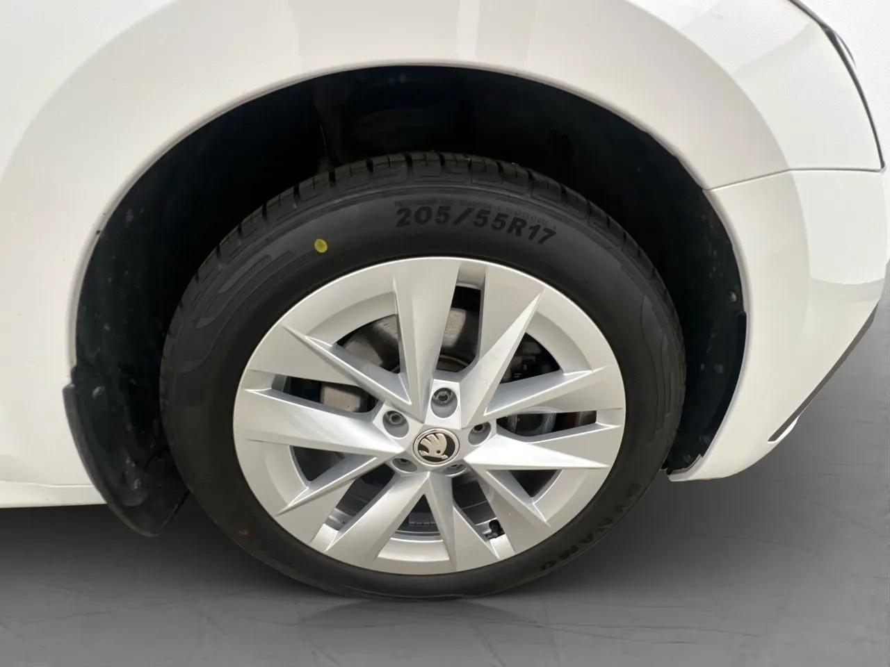 Vehicle image 31
